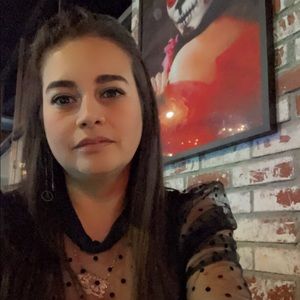 Meet your Posher, Isela